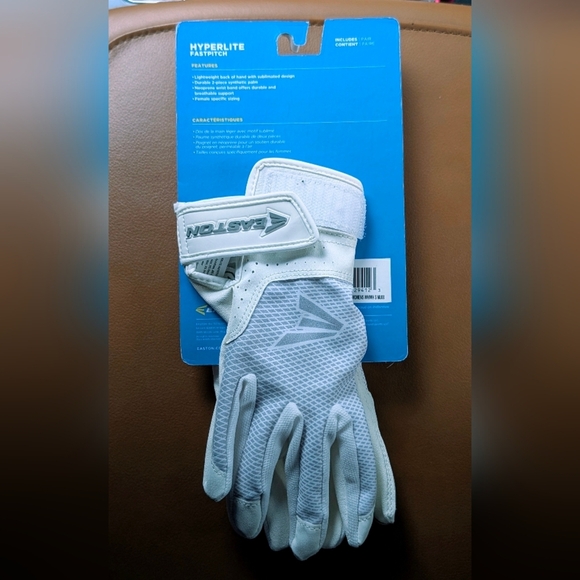 NWT Easton Hyperlite Fastpitch Women’s White batting gloves size S - Picture 2 of 5